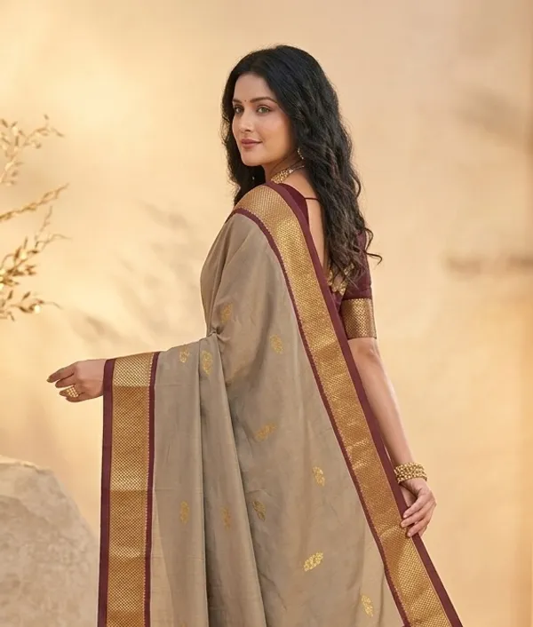 Beige_Sico_Silk_Paithani_Zari_Woven_Ethnic_Motif_Saree_For_Women