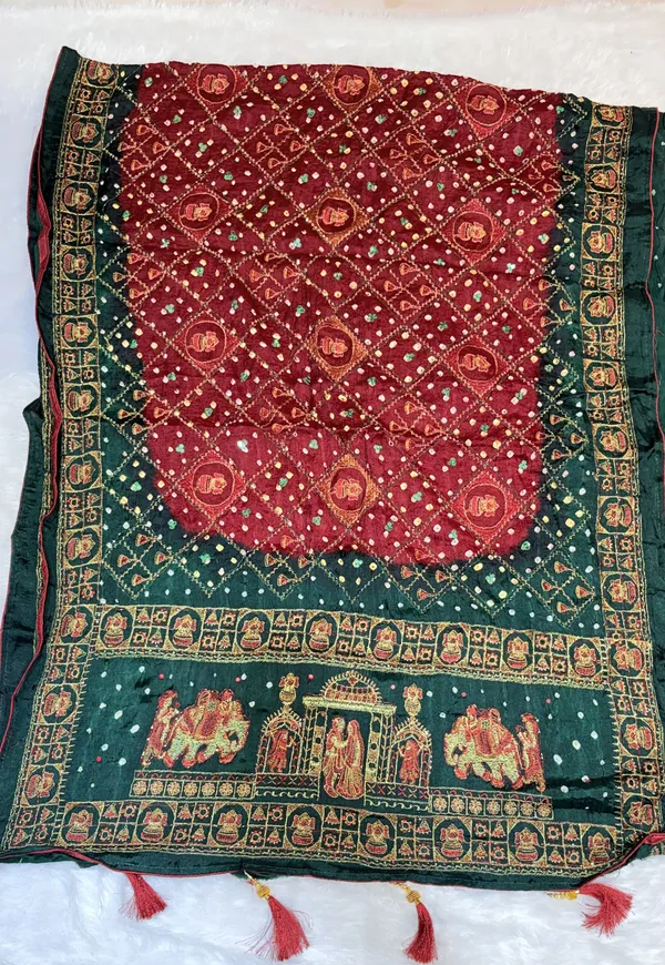 Maroon_Red_Bandhani_Silk_Saree_With_Green_Border