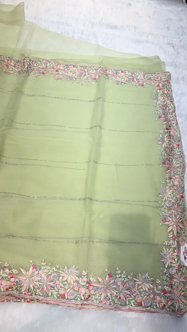 Light_Green_Vaari_Chiffon_Saree_For_Women