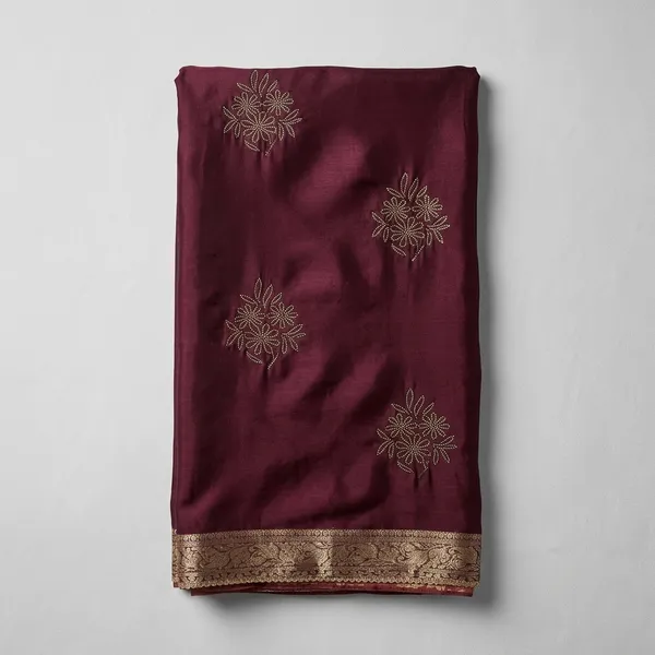 Maroon_Embellished_Ethnic_Saree_For_Women