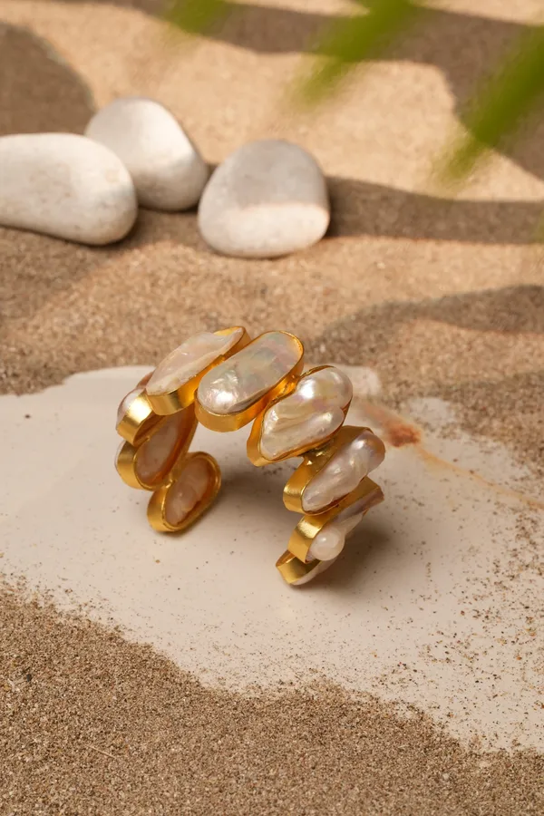 Baroque_Pearl_Statement_Cuff