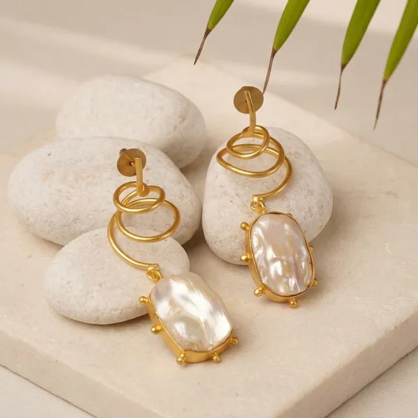 Spiral_Pearl_Statement_Earrings