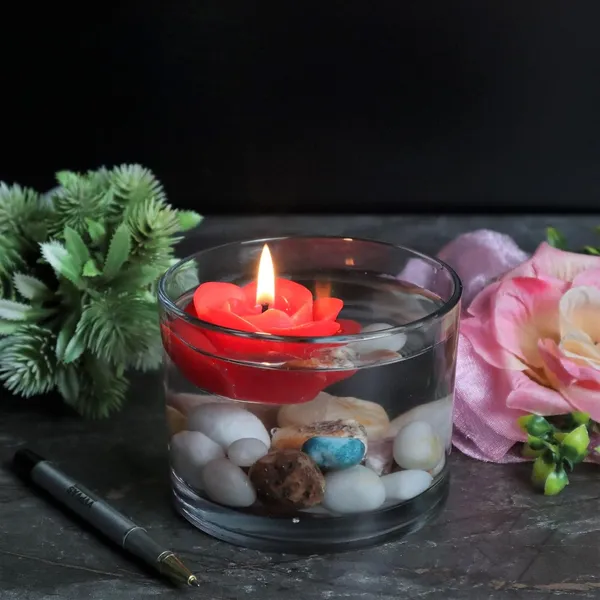 Shraddha_Creation_Wax_Scented_Floating_Candles_For_Home_Decor,_Rose_Fragrance,_Flower_Shape,_Red_Colour,_Pack_Of_8,_7_X_3_Cm