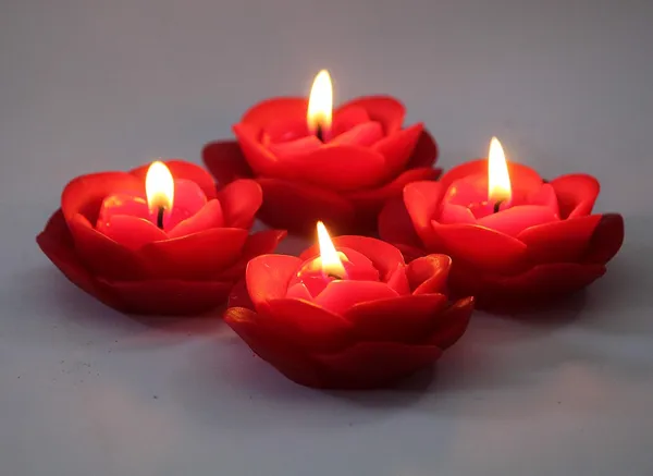 Shraddha_Creation_Wax_Scented_Floating_Candles_For_Home_Decor,_Rose_Fragrance,_Flower_Shape,_Red_Colour,_Pack_Of_8,_7_X_3_Cm