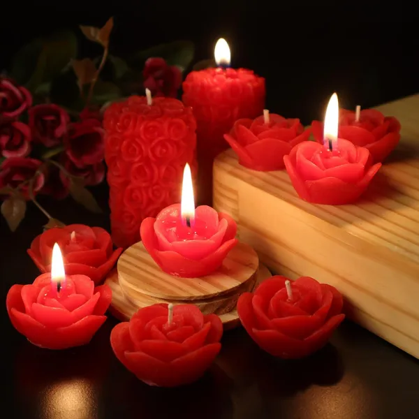 Shraddha_Creation_Scented_Candles_For_Home_Decor,_Rose_Fragrance,_Pillar_Shape_And_Floating_Combo,_Red_Color,_Pack_Of_10,_4_X_7_Centimeters_-_Wax