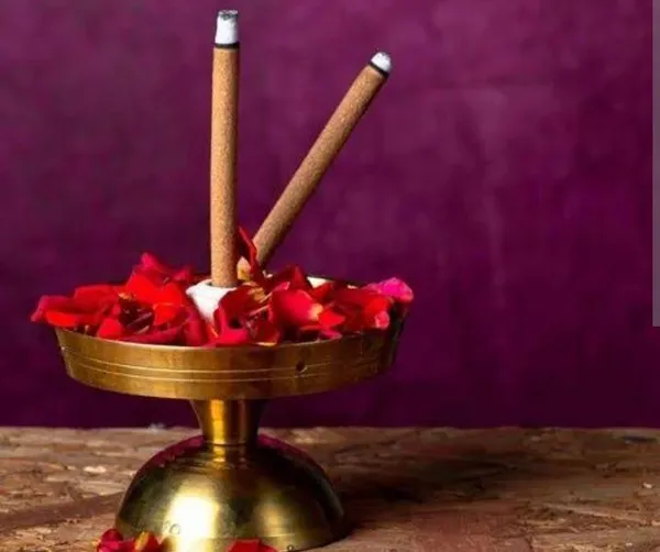 Gowardhan_Dhoop_Stick_Combo_Pack_(_Set_of_5_)__is_a_Divine_Fragnance_&_Natural_Bliss