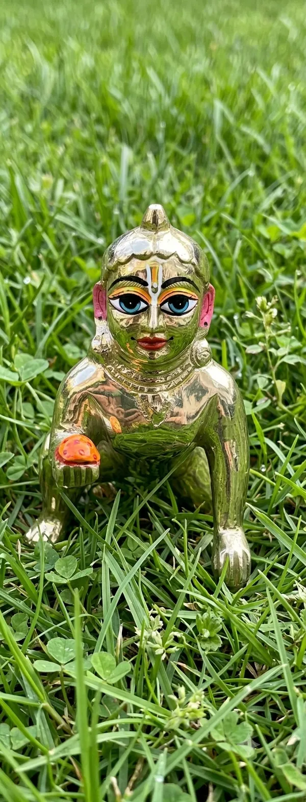 Golden_Brass_Crawling_Baby_Figurine_for_Pooja_and_Home_Decor_half_paint