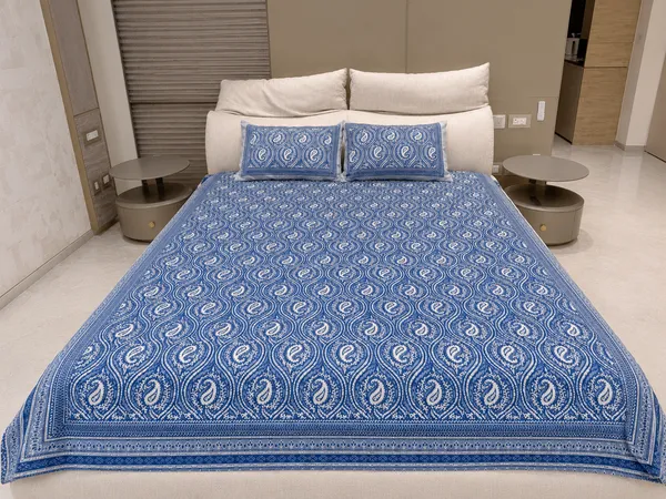 Blue_Cotton_Bedsheet_&_Pillow_Cover_Set_|_King_Size