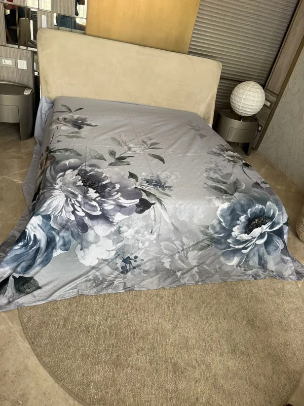 Pure_Cotton_Floral_Print_Grey_Bedsheet_With_2_Pillow_Covers_|_King_Size