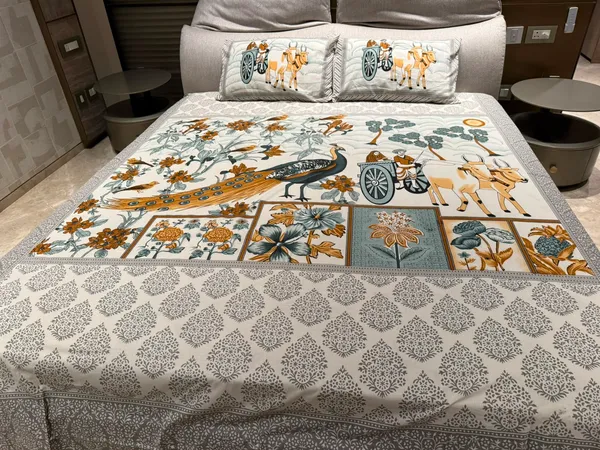 Multicolour_100%_Pure_Cotton_Bedsheet_&_Pillow_Cover_Set_|_King_Size