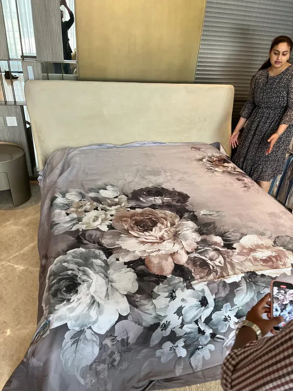 Mauve_Cotton_Floral_Print_Bedsheet_&_Pillow_Cover_Set_|_King_Size_|_King_Size