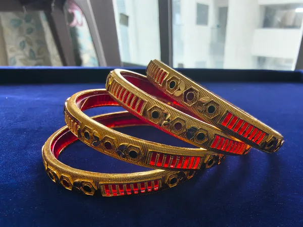 Aarsa_Premium_Micro_Gold_Plated_Traditional_Designer_Bangles_
__For_Women_&_Girls_|_Brass_Ethnic_Wedding_&_Festive_Wear_Bangles_
__(Set_Of_4)