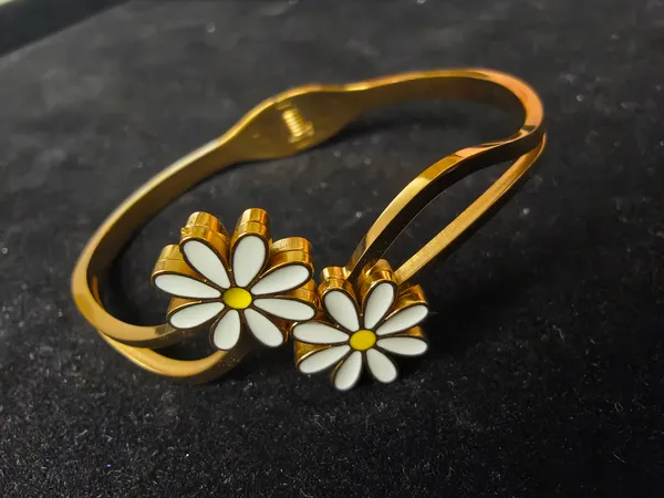 Aarsa_Premium_Micro_Gold_Plated_Dual_White_Enamel_Daisy_Flower_
__Open_Cuff_Bracelet_For_Women_And_Girls_|_Luxury_Floral_Fashion_
__Jewellery