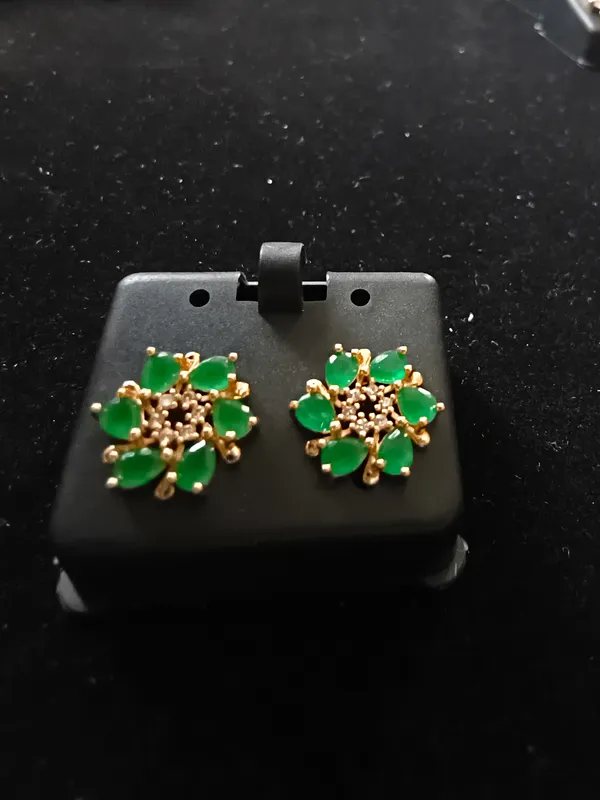 Aarsa_Premium_Rose_Gold_Plated_Emerald_Green_Floral_Cz_Stud_
__Earrings_For_Women_&_Girls_|_Brass_Base_Designer_Flower_Earrings_For_
__Party,_Wedding_&_Daily_Wear