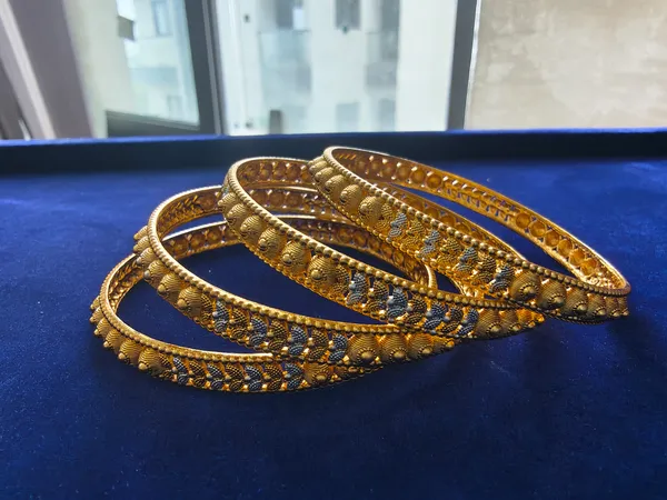 Aarsa_Premium_Micro_Gold_Plated_Dual_Tone_Antique_Finish_Embossed_
__Designer_Bangles_For_Women_&_Girls_|_Brass_Ethnic_Daily_&_Festive_Wear_
__Bangles_(Set_Of_4)