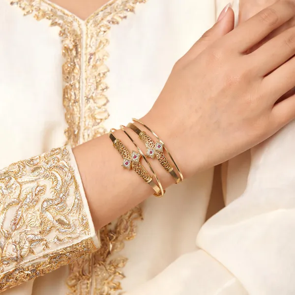 Aarsa_Premium_Micro_Gold_Plated_Designer_Cz_Bangles_For_
__Women_&_Girls_|_Brass_Traditional_Ethnic_Wedding_&_Festive_
__Bangles_(Set_Of_2)
