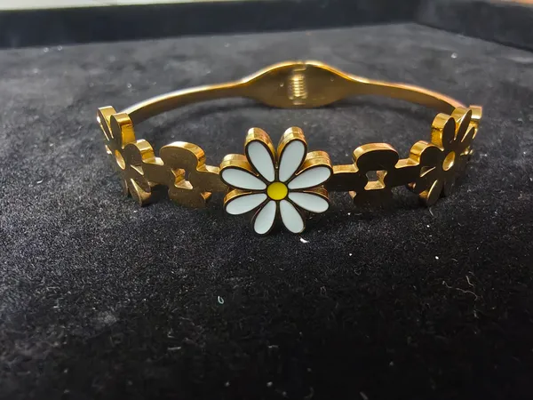 Aarsa_Premium_Micro_Gold_Plated_White_&_Black_Enamel_Daisy_Floral_
__Open_Cuff_Bracelet_For_Women_And_Girls_|_Luxury_Contemporary_
__Fashion_Jewellery