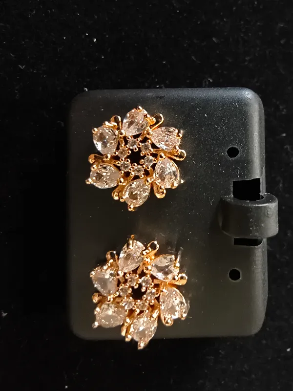 Aarsa_Premium_Rose_Gold_Plated_Cz_Floral_Designer_Stud_Earrings_For_
__Women_&_Girls_|_Brass_Base_Diamond_Look_Flower_Earrings_For_Party,_
__Wedding_&_Daily_Wear
