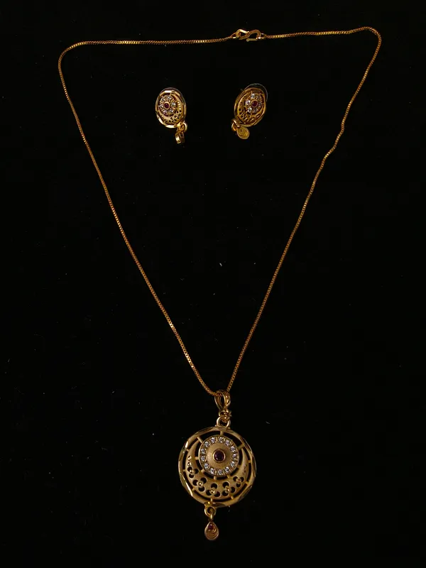 Aarsa_Premium_Micro_Gold_Plated_Royal_Floral_Cz_Pendant_Necklace_
__Set_For_Women_&_Girls_|_Brass_Base_Designer_Traditional_Jewellery_Set_
__With_Matching_Earrings