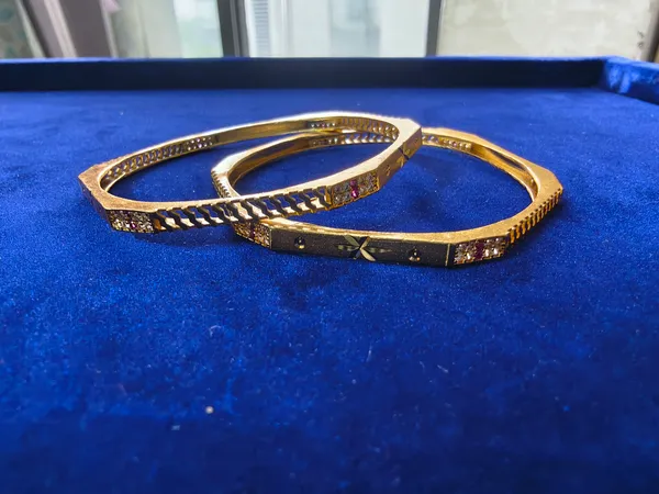 Aarsa_Premium_Micro_Gold_Plated_Geometric_Designer_Bangles_For_
__Women_&_Girls_|_Brass_Cz_Stone_Daily_Wear_&_Party_Wear_Bangles_
__(Set_Of_2)