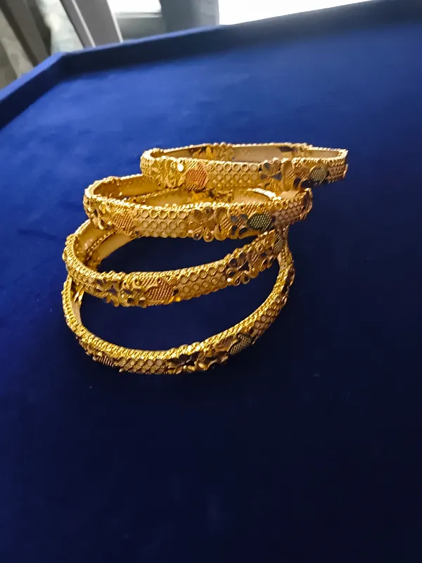 Aarsa_Premium_Micro_Gold_Plated_Traditional_Floral_Antique_Textured_
__Designer_Bangles_For_Women_&_Girls_|_Brass_Ethnic_Daily_&_Festive_
__Wear_Bangles_(Set_Of_4)