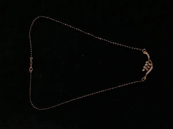 Aarsa_Premium_Rose_Gold_Plated_Leaf_Vine_Cz_Designer_Mangalsutra_
__For_Women_|_Brass_Base_Metal_|_Minimal_Daily_&_Traditional_Wear_Black_
__Bead_Mangalsutra