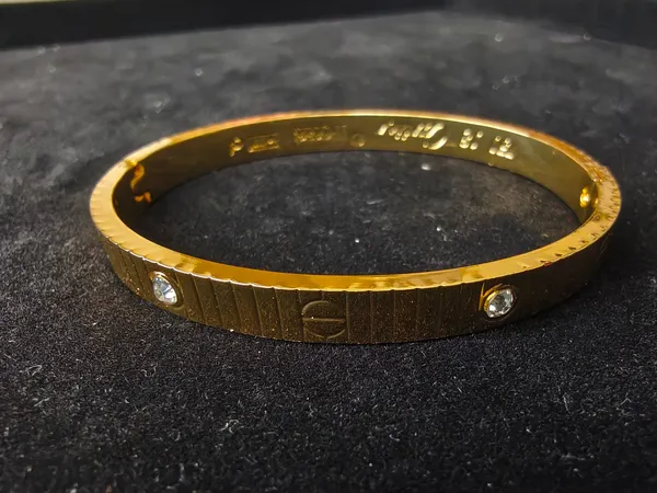 Aarsa_Premium_Micro_Gold_Plated_Brass_Cartier_Style_Crystal_Screw_
__Bangle_Bracelet_For_Women_And_Girls_|_Luxury_Minimal_Contemporary_
__Jewellery