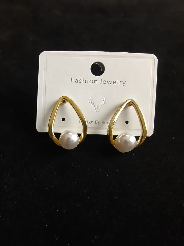 Aarsa_Premium_Gold_Plated_Korean_Style_Pearl_Teardrop_Stud_
__Earrings_For_Women_&_Girls_|_Stainless_Steel_Minimal_Designer_
__Daily_Wear_Earrings
