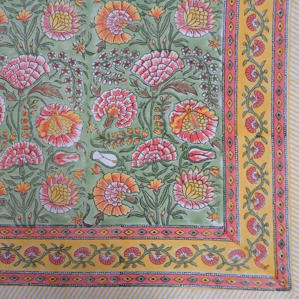 Green_And_Yellow_Premium_Cotton_Table_Cloth