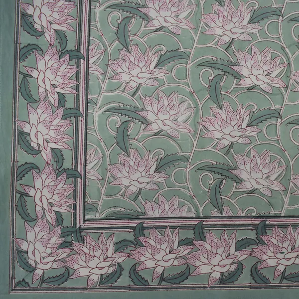 Green_And_Pink_Premium_Cotton_Table_Cloth