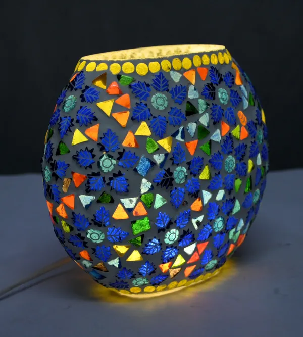 Glass_Oval_Shape_Black_Table_Lamp