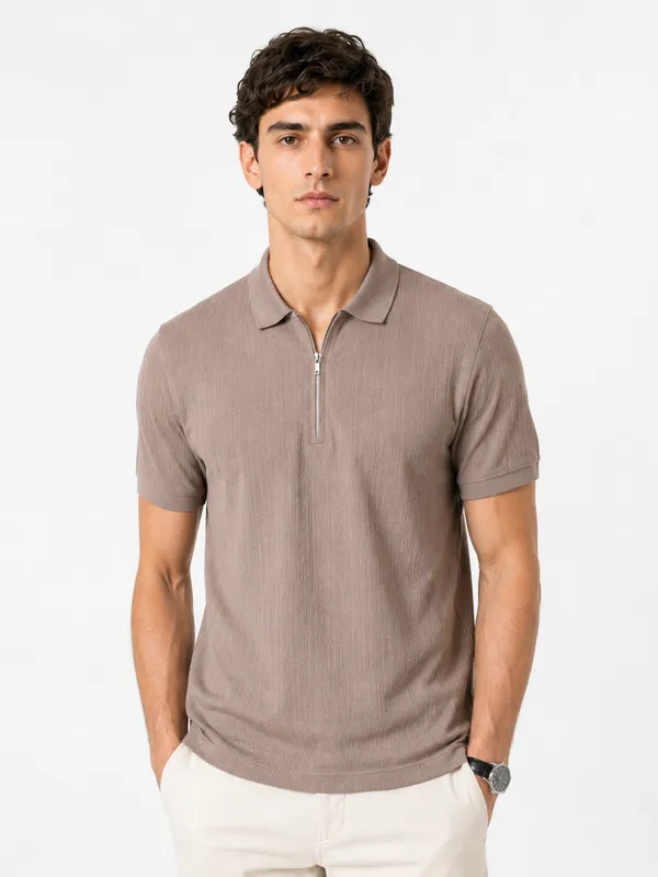 Brown_Pillar_Jacquard_Zipper_Polo_T-Shirt