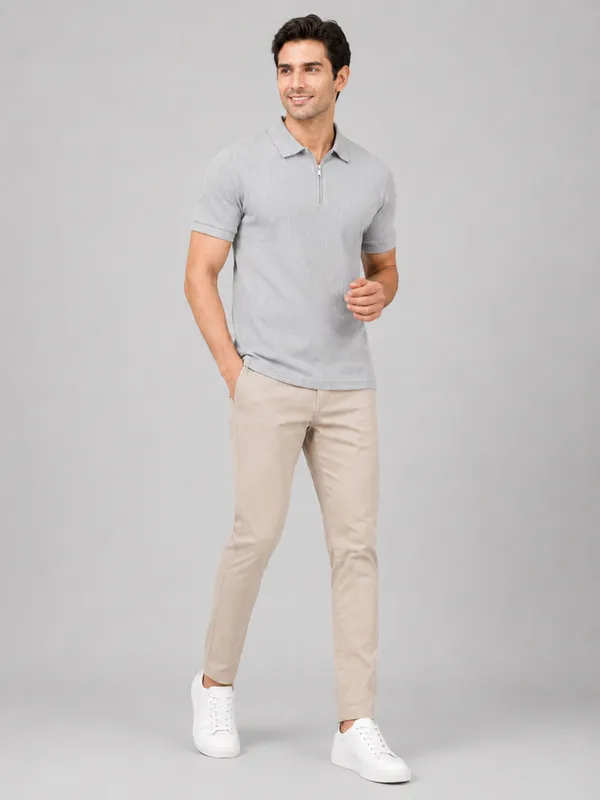 Grey_Pillar_Jacquard_Zipper_Polo_T-Shirt