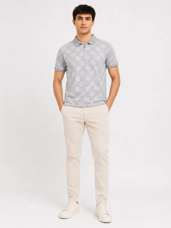 Grey_Pulse_Grid_Printed_Zipper_Polo_T-Shirt