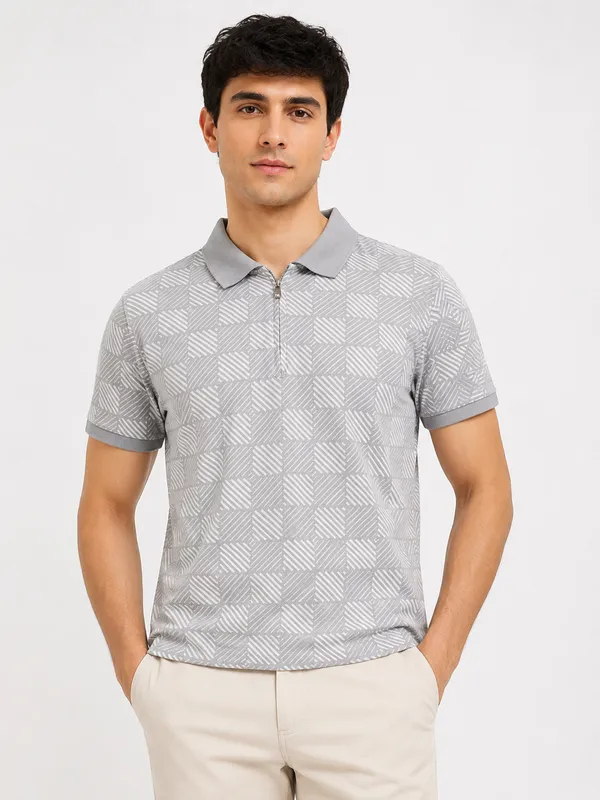 Grey_Pulse_Grid_Printed_Zipper_Polo_T-Shirt