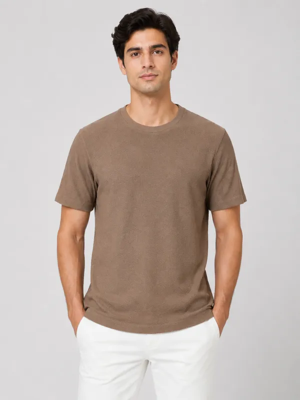 Brown_Diamond_Jacquard_Round_Neck_T-Shirt