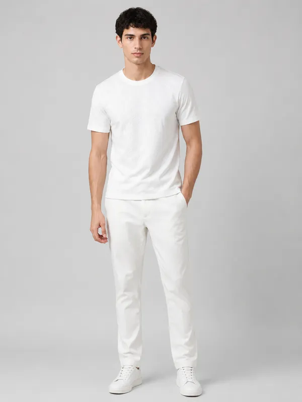 White_Diamond_Jacquard_Round_Neck_T-Shirt