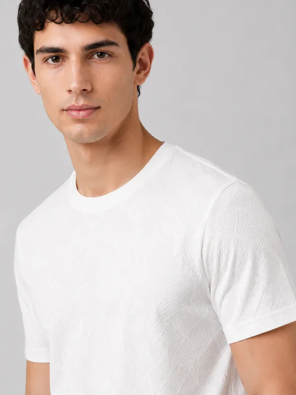 White_Diamond_Jacquard_Round_Neck_T-Shirt