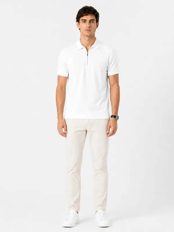 White_Pillar_Jacquard_Zipper_Polo_T-Shirt