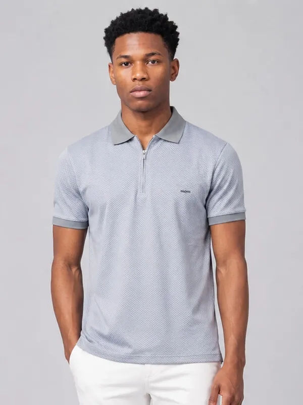 Grey_Arrowhead_Printed_Zipper_Polo_T-Shirt