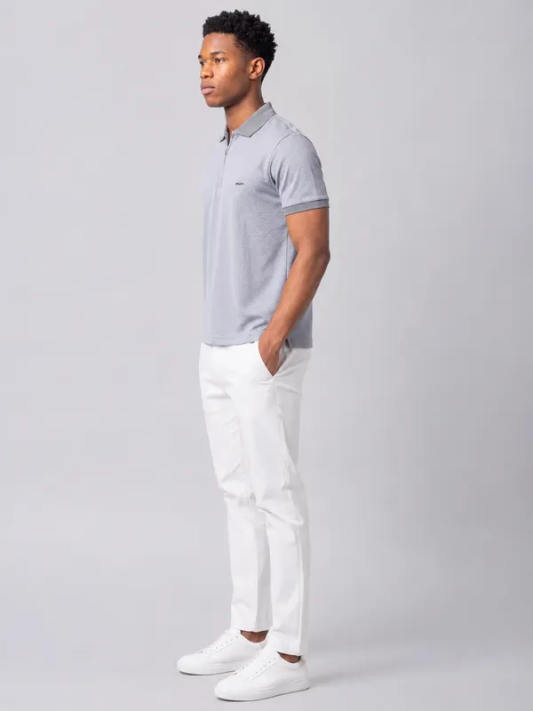 Grey_Arrowhead_Printed_Zipper_Polo_T-Shirt