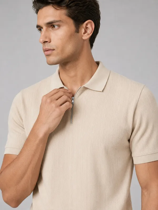 Beige_Pillar_Jacquard_Zipper_Polo_T-Shirt