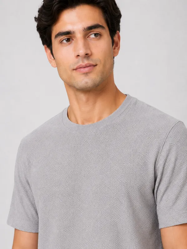 Grey_Diamond_Jacquard_Round_Neck_T-Shirt