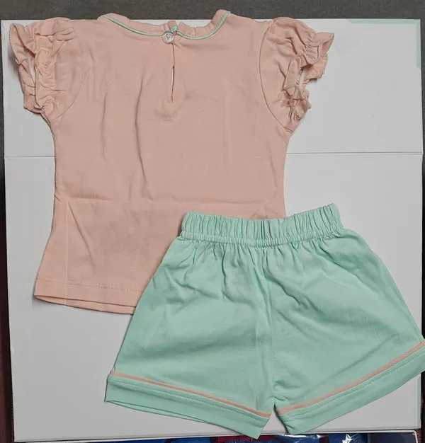 Pink_Cotton_Premium_T-Shirt_And_Shorts_Set_For_Babies_(Set_Of_2)