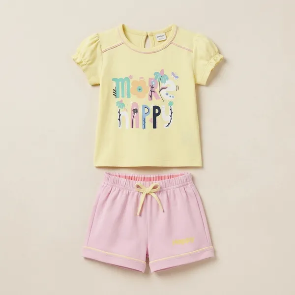 Yellow_Cotton_premium_T-Shirt_And_Shorts_Set_For_Babies_(Set_Of_2)