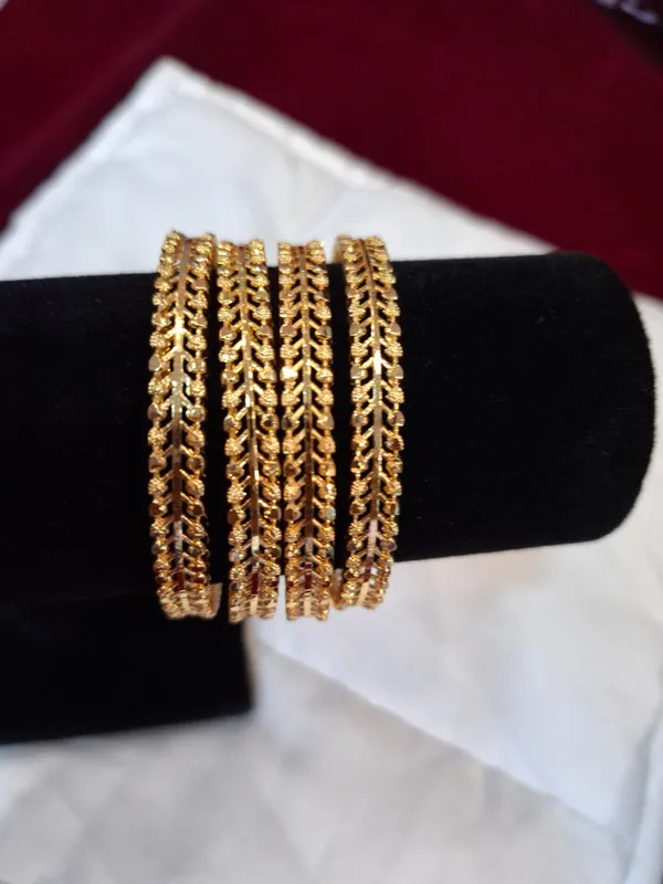 Gold_Metal_Leaf_Design_Bangles_Set_For_Women