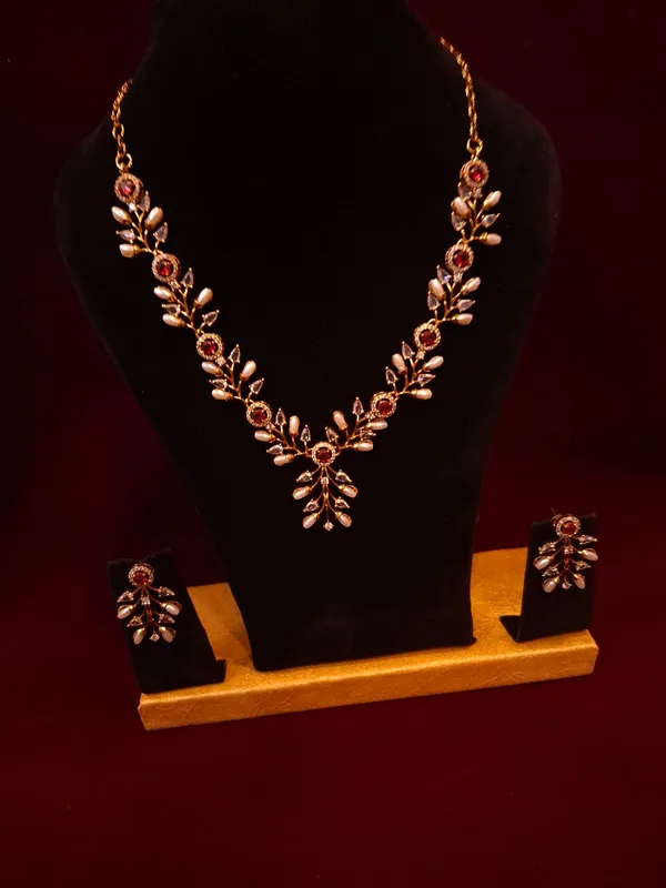 Rose_Gold_Metal_Crystal_Floral_Statement_Necklace_Set_For_Women