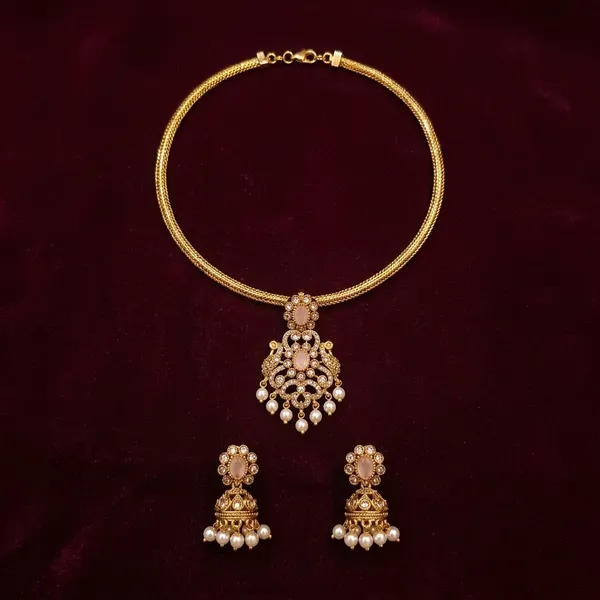 Gold_Metal_Floral_Pendant_Necklace_Set_With_Earrings_For_Women