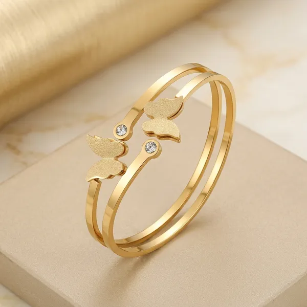 Gold_Metal_Butterfly_Crystal_Cuff_Bracelet_For_Women