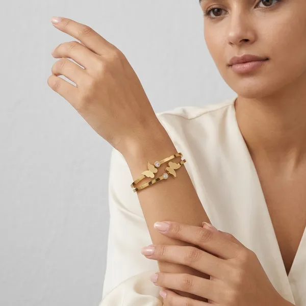 Gold_Metal_Butterfly_Crystal_Cuff_Bracelet_For_Women